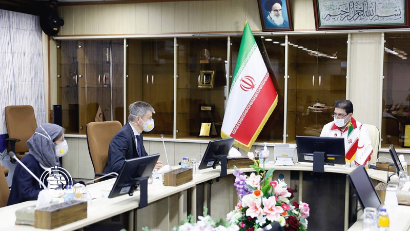 Iranpress: ايران تعلن استعدادها لنقل تجاربها الى العالم في مكافحة كورونا