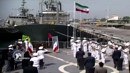 On National Day of Persian Gulf, Iranian flag hoisting over Jamaran Destroyer