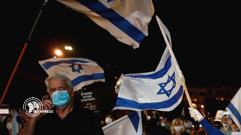Iranpress: الآلاف يتظاهرون في تل أبيب ضد سياسات نتنياهو