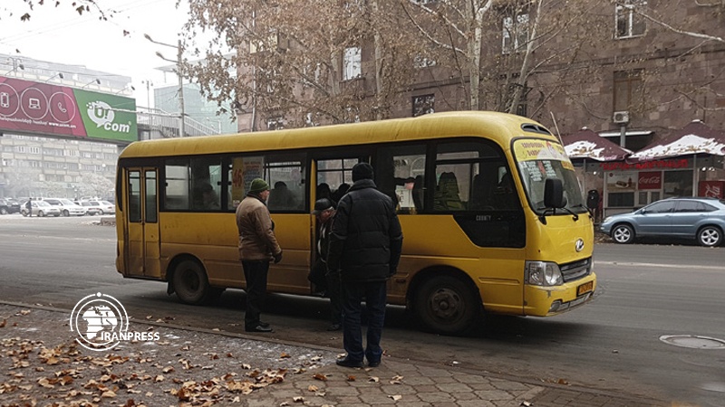 Iranpress: إحتجاجات لسواق سيارات النقل العام في أرمينيا