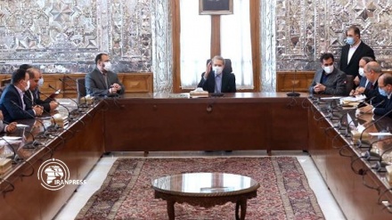 Solving Iran's problems; key revolutionary act against US cruelty: Larijani