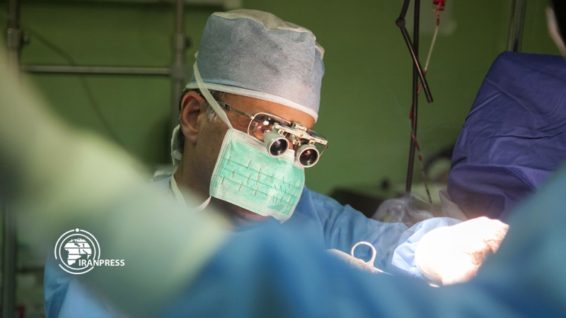 Iranpress: إجراء جراحة القلب المفتوح بتقنية "القلب النابض" في كرمانشاه