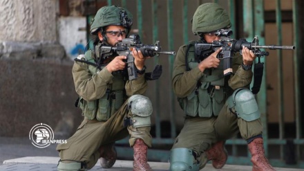 Israeli troops shoot at Palestinians in West Bank, killing one person