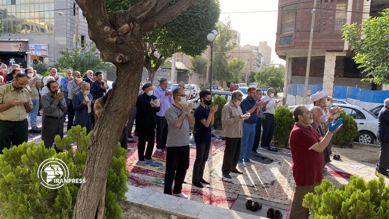 Iranpress: إيران تعلن السماح بإقامة صلاة عيد الفطر 