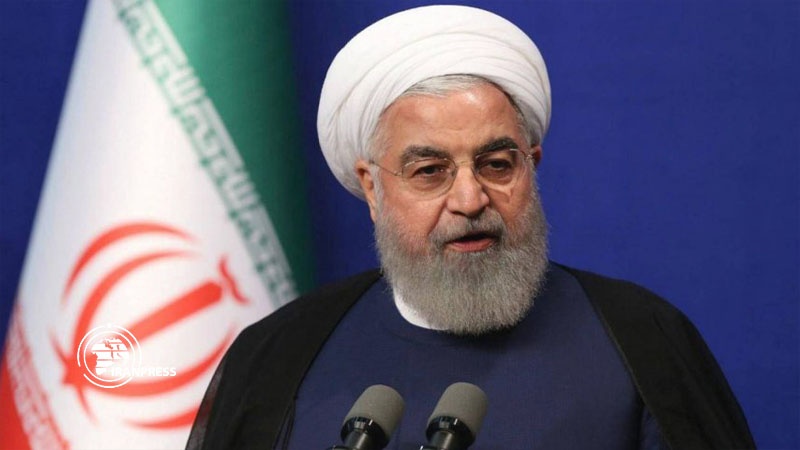 Iranpress: روحاني : الالتزام بالبروكولات الصحية في ليالي القدر مدعاة للفخر 
