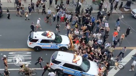 Video shows Polic vehicles running over protesters in New York City