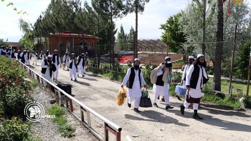 Iranpress: إطلاق سراح 900 معتقل من طالبان من سجون الحكومة الأفغانية