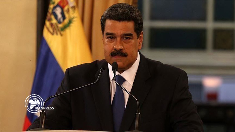 الرئيس الفنزويلي يعرب عن شكره لايران لتزويد بلاده بالوقود