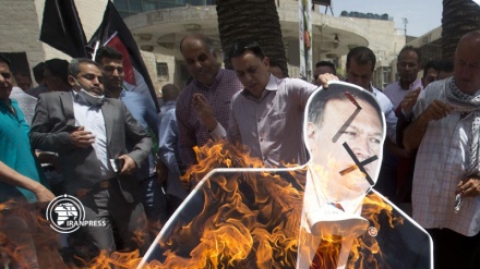 Palestinians protest against Pompeo's trip to occupied territories in Nablus