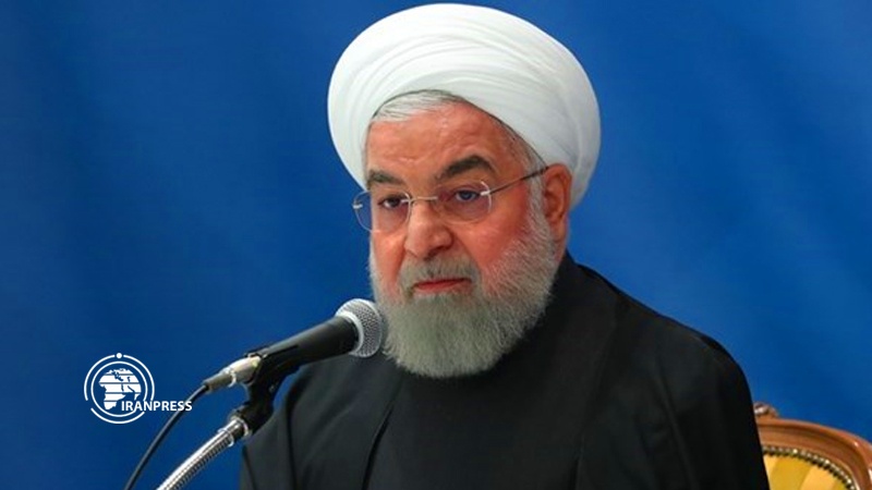 روحاني يدعو إلى التضامن في مواجهة الأزمات المفروضة 