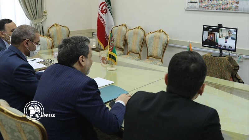 Iranpress: إيران وتركمانستان تتشاوران حول القضايا السياسية