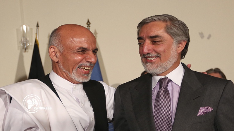 Iranpress: Ghani, Abdullah announce tentative deal to end political dispute in Afghanistan
