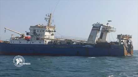 IRGC seizes two illegal fishing ships in southeastern territorial waters