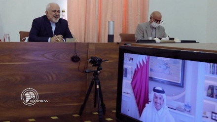 Iranian, Qatari FMs confer on bilateral cooperation