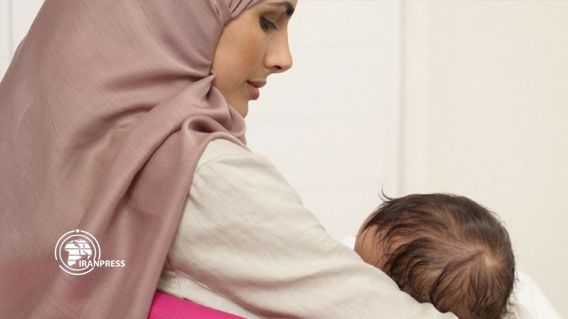 Iranpress: ‏الصحة العالمية تشجع النساء على الاستمرار في الرضاعة الطبيعية أثناء جائحة كورونا