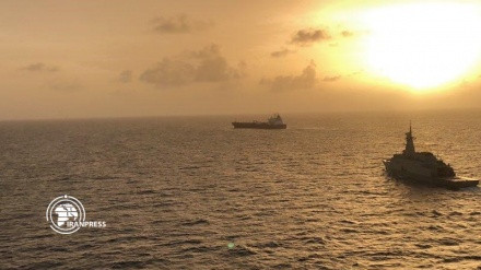 Iranian oil tanker 'Clavel' escorted by Venezuelan warship