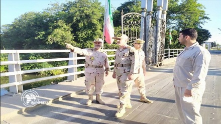 Borders of Iran, Azerbaijan are borders of peace, friendship: Top Commander