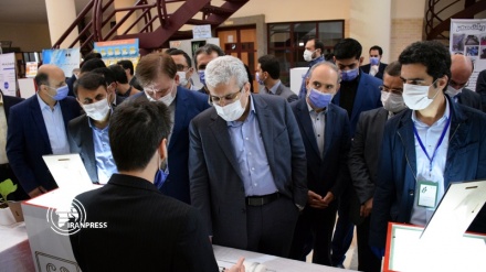 Sattari visits Gilan province technological products exhibition