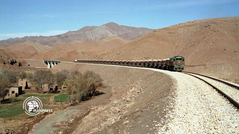 Iranpress: إعادة فتح الطريق السككي بين إيران وتركمانستان
