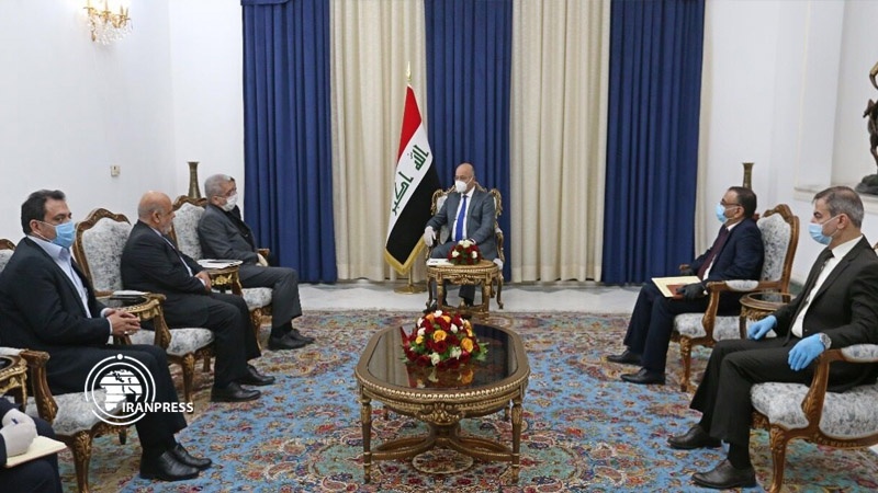 Iranpress: وزير الطاقة الايراني يلتقي كبار المسؤولين العراقيين