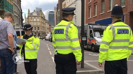 4 injured in London shooting incident  