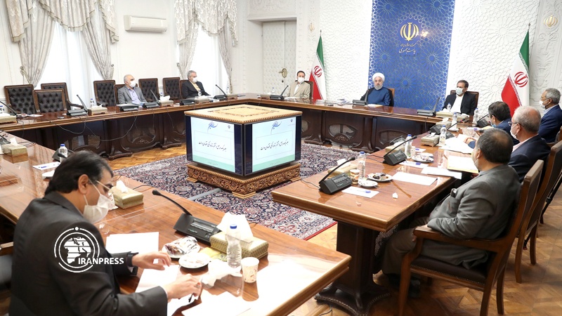 Iranpress: روحاني يؤكد على تجاوز الظروف الحالية الصعبة عبر التلاحم 