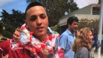 Police of California kill unarmed 22-year-old on his knees 