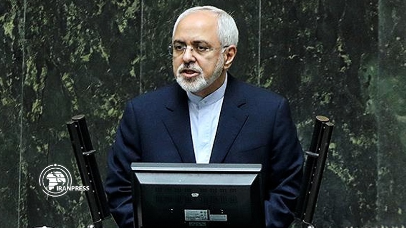 Iranpress: ظریف: السياسة الأمريكية هي ممارسة الضغوط القصوى على إيران