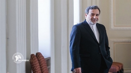 Araghchi to IAEA Director: Observe the social and political distance
