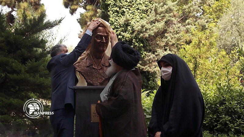 Iranpress: Iran to hold International Festival on Sacred Defense
