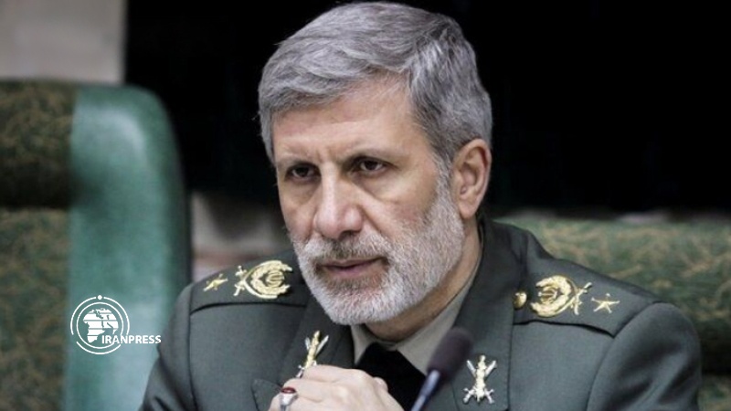 Iranpress:  العميد حاتمي: الحظر لم يكن له أي تأثير على التقدم الدفاعي الإيراني