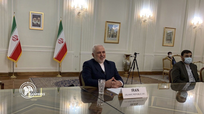 Iranpress: Iran FM warns UNSC against irrational decision on JCPOA