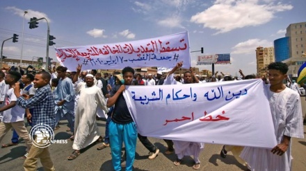 احتجاجات في الخرطوم ضد تعديلات تمس التقاليد الإسلامية