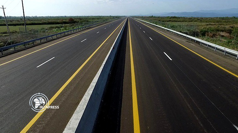 Iranpress: بدء إنشاء طريق بري جديد على حدود جمهورية أذربيجان وإيران