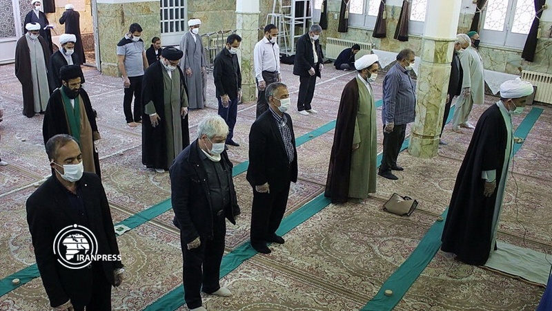 Iranpress: شاهد بالفيديو.. إقامة صلاة عيد الأضحى في إيران