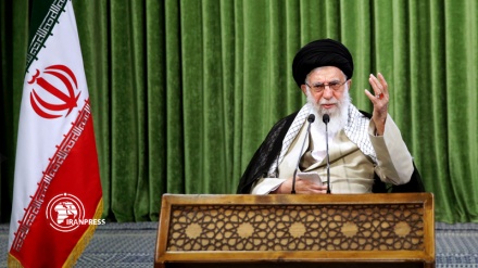 Leader: US admits failure of sanctions against Iran