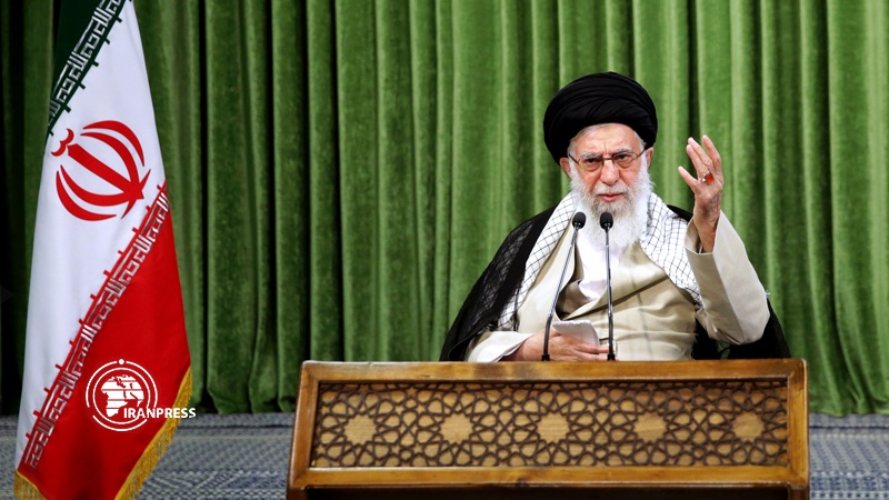 Iranpress: Leader: US admits failure of sanctions against Iran