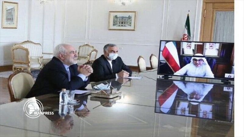 Iranpress: Iranian FM stresses development of Iran-Kuwait relations