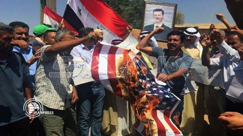 Iranpress: مظاهرة في ريف الحسكة تنديدا بالإحتلال الأميركي و"قانون قيصر"