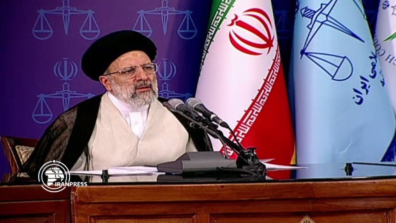 Iranpress: We should establish International Islamic Tribunal: judiciary Chief