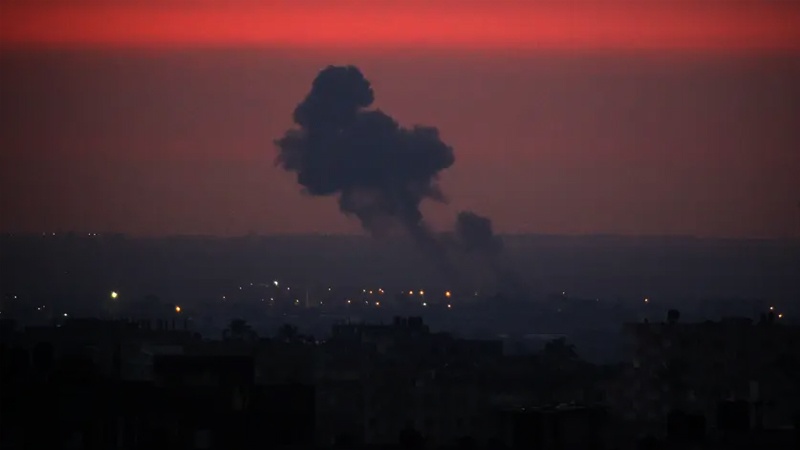 Iranpress: Israeli army launch fresh air raids in Gaza Strip