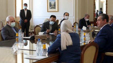 Zarif stresses updating long-term cooperation document between Iran, Russia