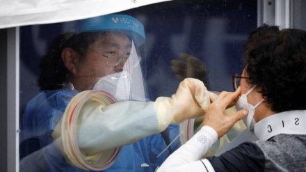 Surge in S. Korea coronavirus sparks hospital bed shortage 