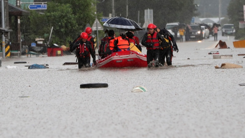 Iranpress: Torrential rains leave at least 30 dead in South Korea