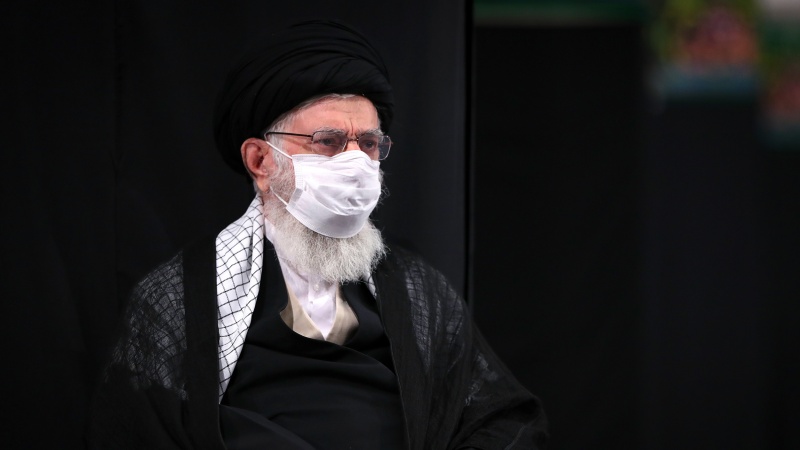 إقامة مراسم العزاء الحسيني ليلة عاشوراء بحضور قائد الثورة الإسلامية