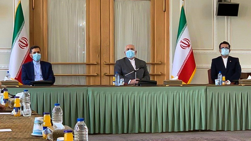 Iranpress: Zarif introduces new foreign ministry spokesman 
