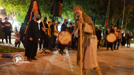 Mourning rituals held on Tasua night in Isfahan