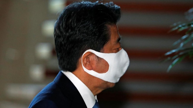 Iranpress: Abe Shinzo apologies for stepping down due to worsening health conditions