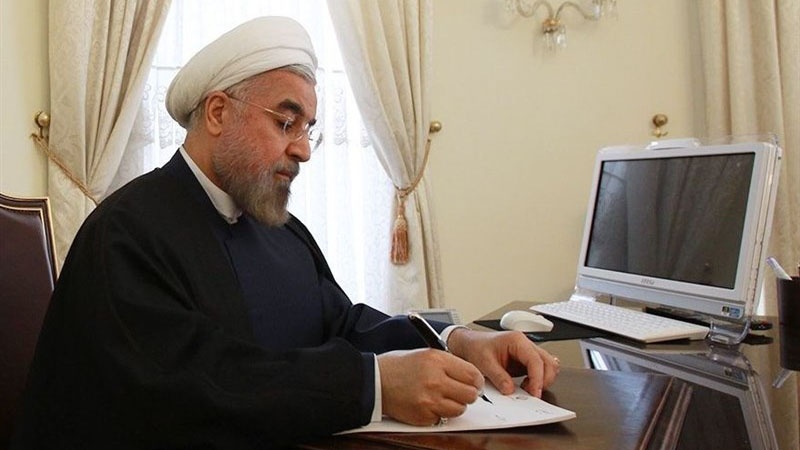 روحاني يوجه الدعوة الى ملك ماليزيا لزيارة إيران