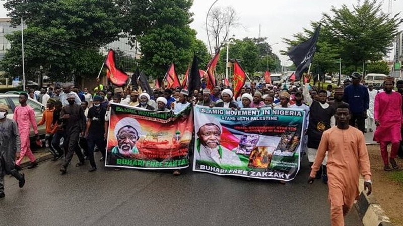 Iranpress: Zakzaky supporters in Nigeria call for his release